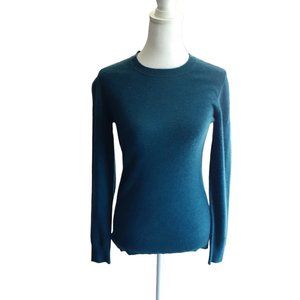 APT.9 100% Cashmere sweater. color blue. Excellent Condition. Size Xs